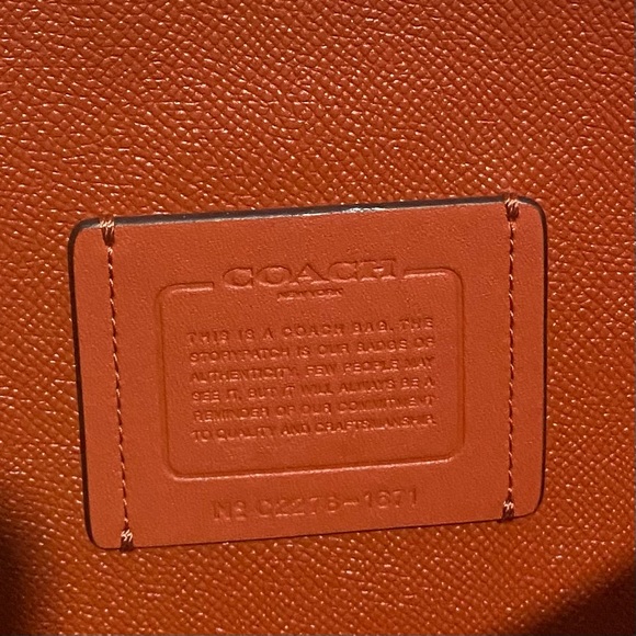 Coach Zippered Tote NWT - Picture 10 of 12